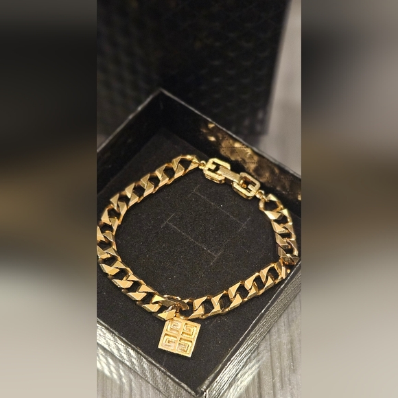 Givenchy Gold Chain Bracelet Vintage Rare Chain Link - Picture 7 of 7